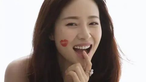 孙颖莎王曼昱女双首秀开门红