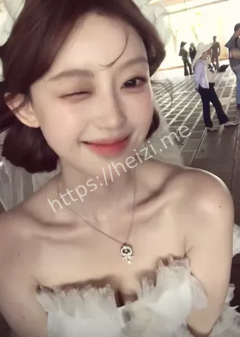 迷人清纯小姐姐