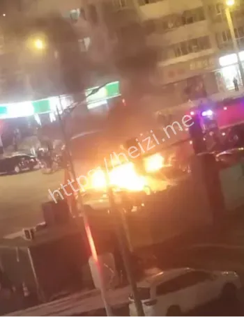 太原Polo十字路口自燃