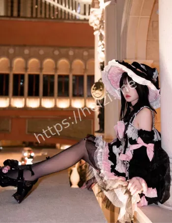 二次元黑丝福利姬