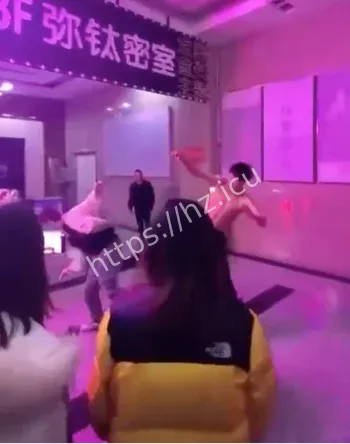 密室逃脱误伤女友事件