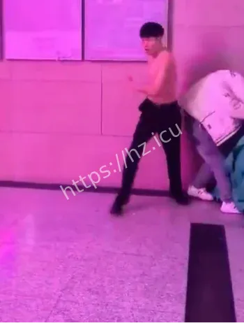 精神小伙国服泰森视频